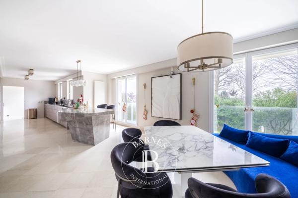 Le Chesnay, Maison 4 Chambres -  330 m² à vendre