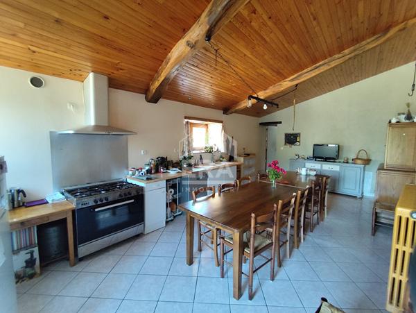 Maison familiale 249m² proche RUFFEC