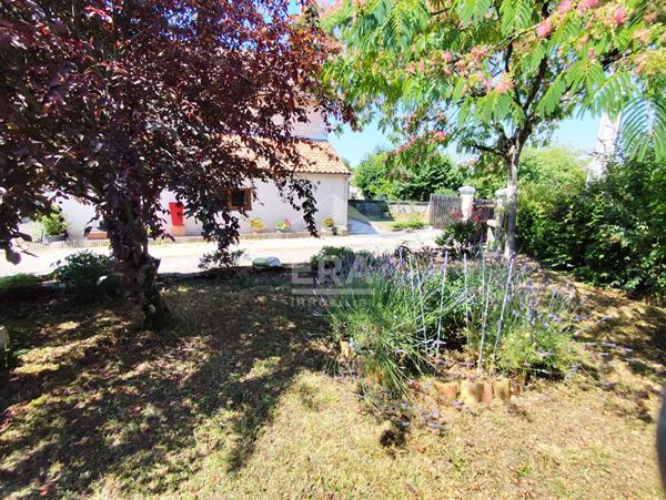 Maison familiale 249m² proche RUFFEC