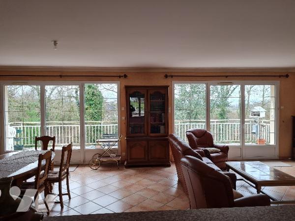 Maison de 161 m² sur un terrain de 3673 m²