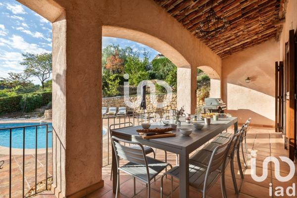 Maison 7 pièces de 225 m² à Antibes (06600)