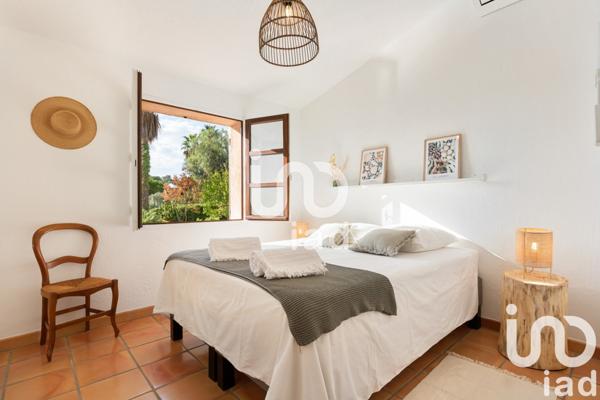 Maison 7 pièces de 225 m² à Antibes (06600)