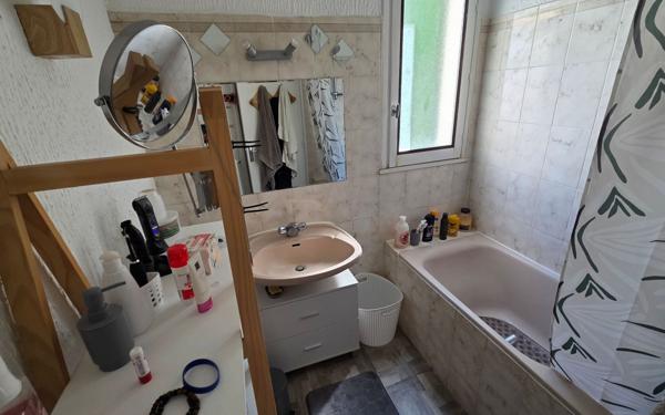 Appartement à vendre    3 pièces •  Vaujours