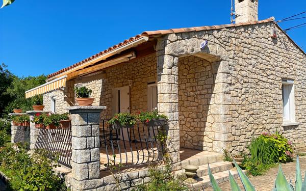 Maison à vendre    3 pièces •  Villeneuve