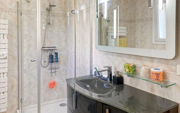 Maison à vendre    3 pièces •  Villeneuve