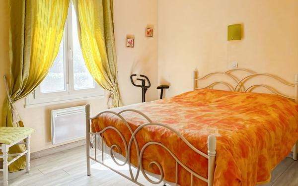 Maison à vendre    3 pièces •  Villeneuve