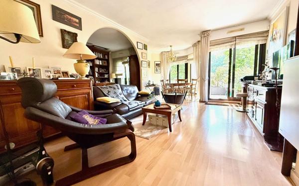 Appartement à vendre    5 pièces • 86 m2 Le Perreux-sur-Marne