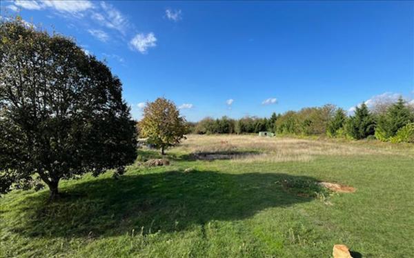 Terrain à vendre |  Le Lardin-Saint-Lazare |  3345 m²