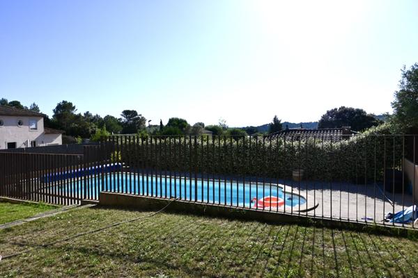 Superbe villa sur montlegun avec piscine