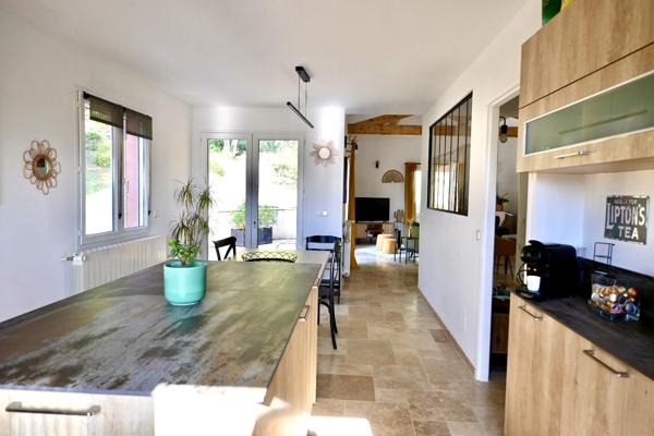 Superbe villa sur montlegun avec piscine