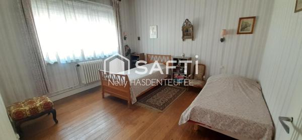 MAISON DE VILLE - 4 CHAMBRES - BUREAU - JARDIN