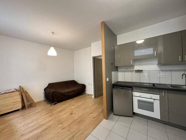 Appartement 2 pièces                                        - 38000 Grenoble Réf : 5215