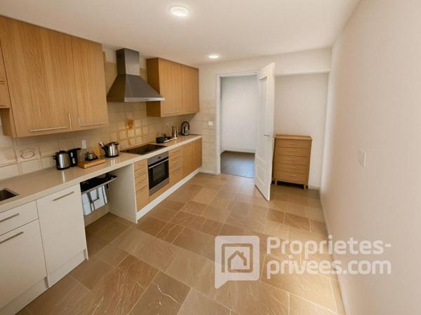 RDJ  3 pièces avec terrasse de 120m²