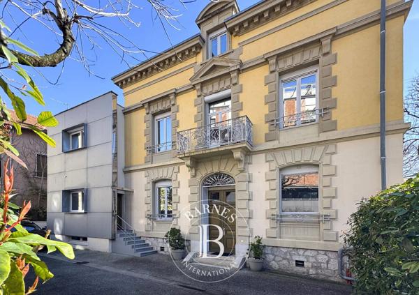 Chambéry, Maison de ville 4 Chambres -  322 m² à vendre