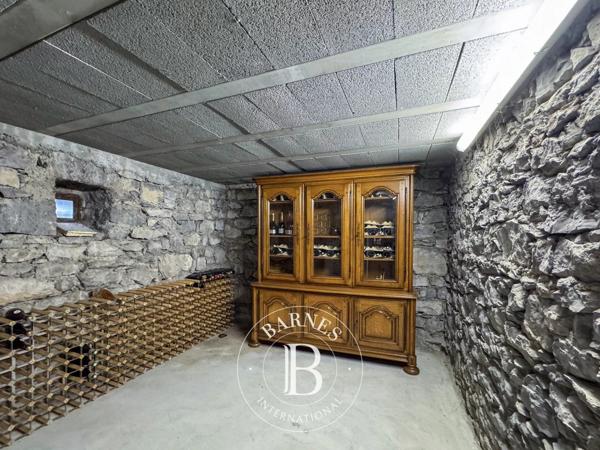 Chambéry, Maison de ville 4 Chambres -  322 m² à vendre