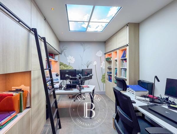 Chambéry, Maison de ville 4 Chambres -  322 m² à vendre