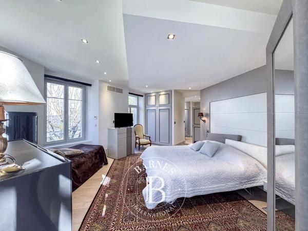 Chambéry, Maison de ville 4 Chambres -  322 m² à vendre