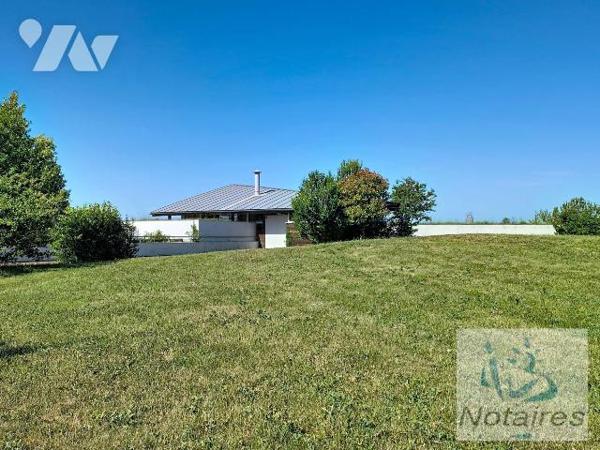 Villa d'architecte à Bouliac (33270).  

À seulement quinze minutes de la gare Saint-Jean et ...