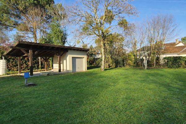 GRADIGNAN CENTRE - Maison traditionnelle avec potentiel sur une magnifique parcelle