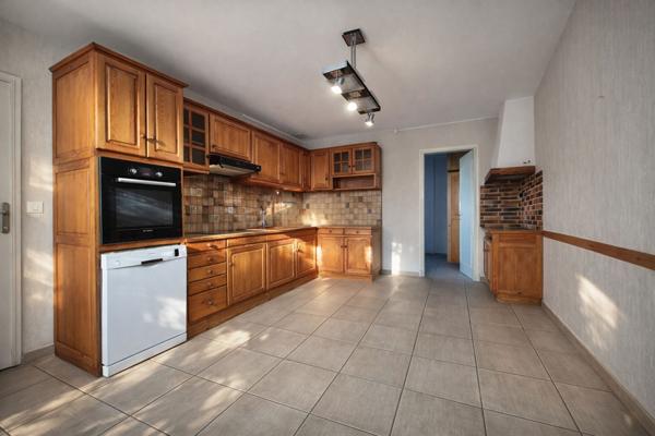 GRADIGNAN CENTRE - Maison traditionnelle avec potentiel sur une magnifique parcelle