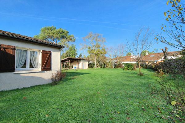 GRADIGNAN CENTRE - Maison traditionnelle avec potentiel sur une magnifique parcelle
