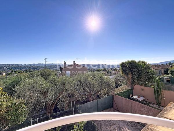 À vendre en Exclusivité Maison 4 pièces de 91 m² à Grasse, quartier Saint-Jacques