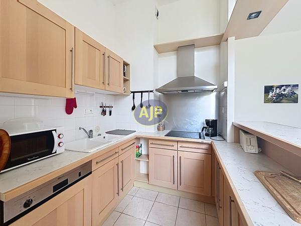 Appartement à louer Rochefort : 2 pièces, 46m² avec 1 chambre(s) à 830€ - AJP Immobilier Rochefort