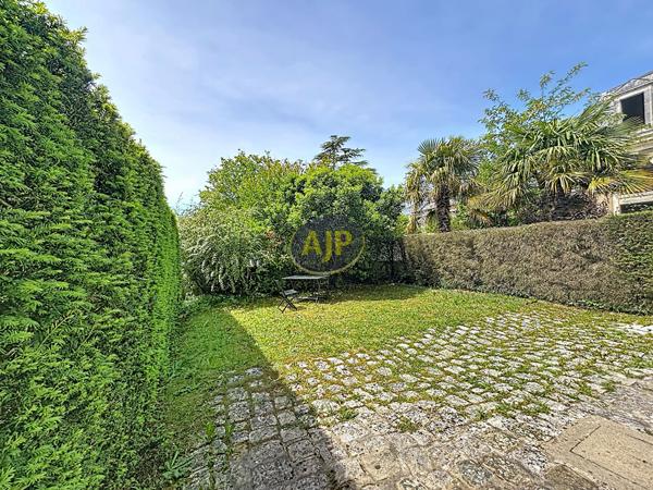 Appartement à louer Rochefort : 2 pièces, 46m² avec 1 chambre(s) à 830€ - AJP Immobilier Rochefort