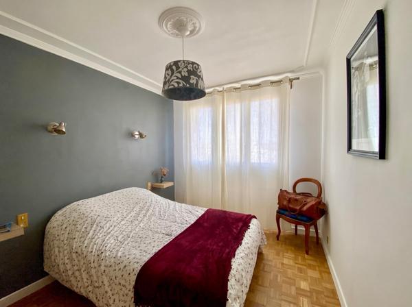 VILLEURBANNE - T3 67 m2 - BALCON - GARAGE - STATIONNEMENT - CAVE