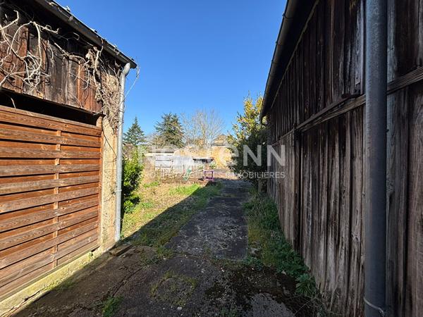En centre ville de LA FLECHE - Local commercial La Flèche 85 m2