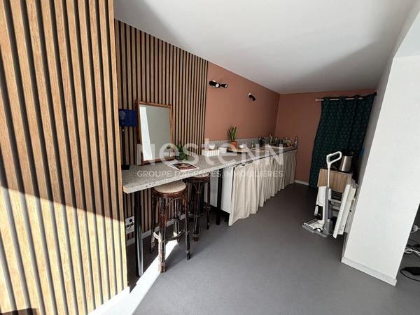 En centre ville de LA FLECHE - Local commercial La Flèche 85 m2