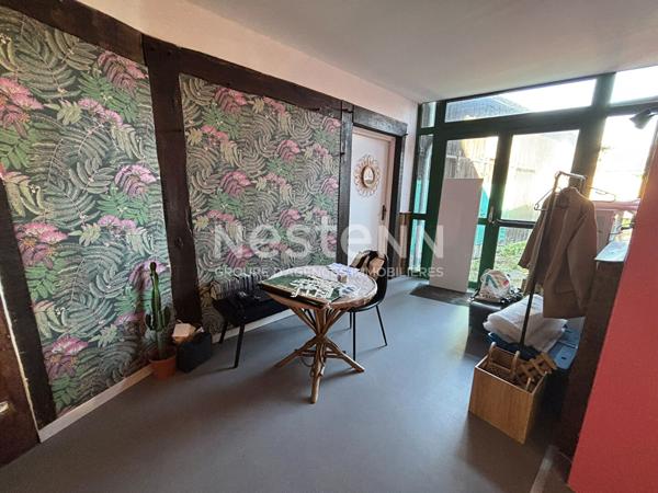 En centre ville de LA FLECHE - Local commercial La Flèche 85 m2