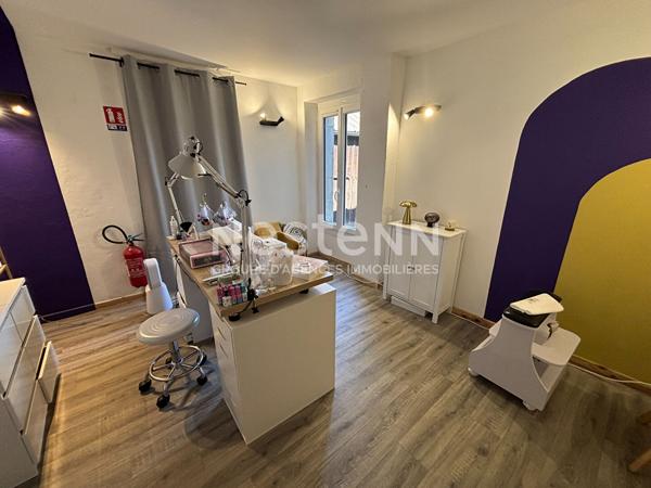 En centre ville de LA FLECHE - Local commercial La Flèche 85 m2