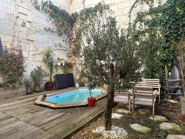 Maison à vendre à Saumur entre-les-ponts 198 m² habitable - extérieur - piscine urbaine