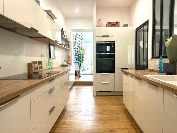 Maison à vendre à Saumur entre-les-ponts 198 m² habitable - extérieur - piscine urbaine