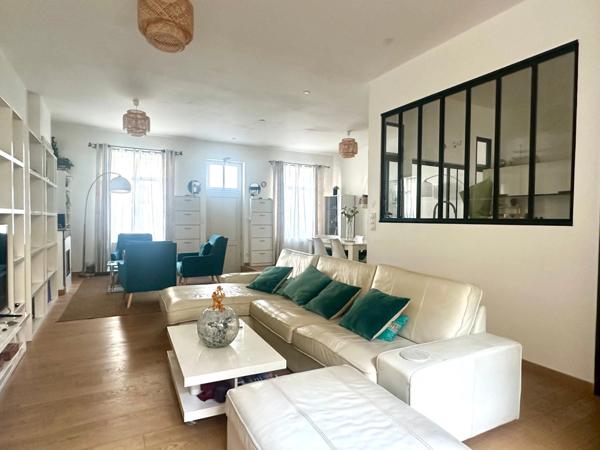 Maison à vendre à Saumur entre-les-ponts 198 m² habitable - extérieur - piscine urbaine