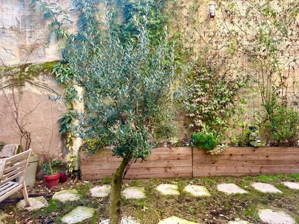 Maison à vendre à Saumur entre-les-ponts 198 m² habitable - extérieur - piscine urbaine