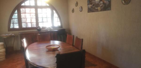 Belle maison de caractère grd jardin dépendance