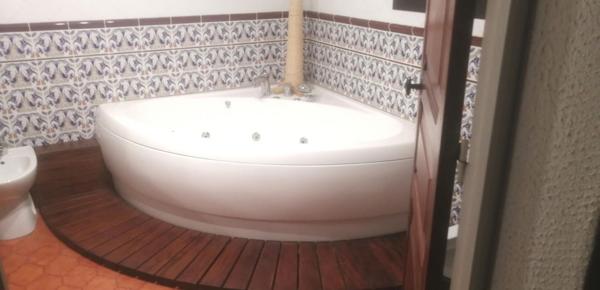 Belle maison de caractère grd jardin dépendance