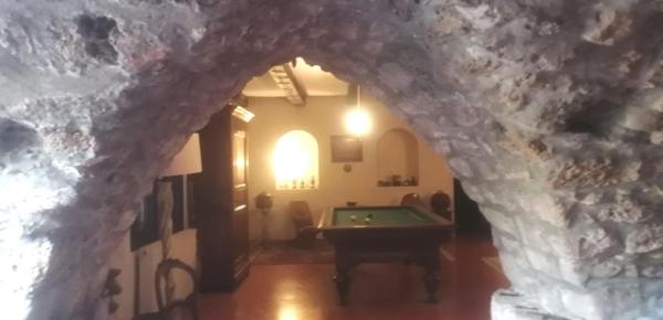 Belle maison de caractère grd jardin dépendance