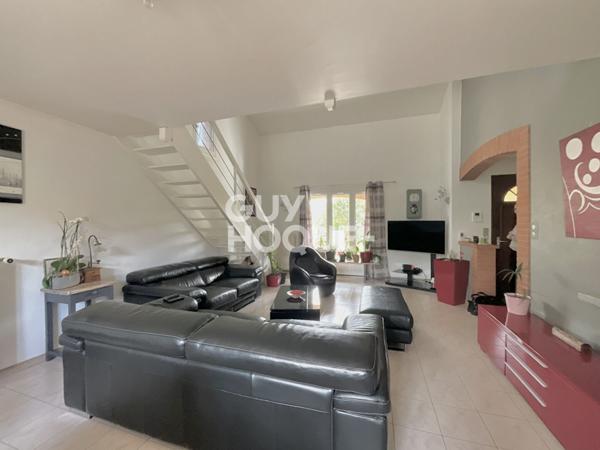 Villeneuve-Tolosane maison familiale T6 de 138 m2 sur une parcelle d'environ 579 m2