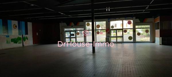 Bien immobilier à vendre 5 pièces de 667 m²