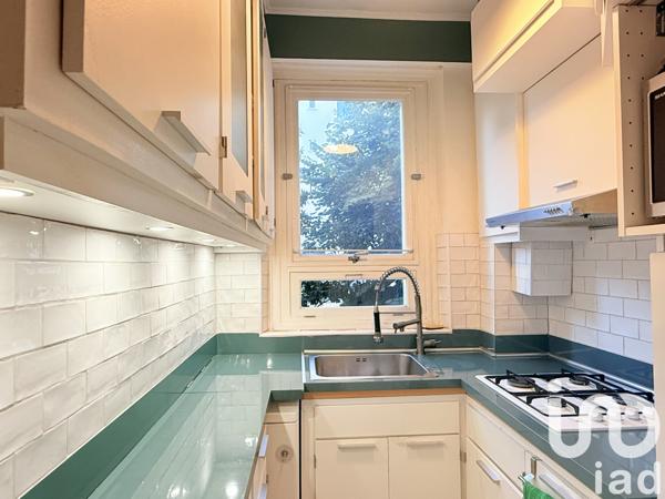 Location appartement 3 pièces 44 m² Courbevoie