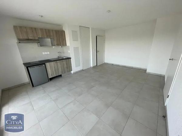 Appartement à louer 2 pièces 41.45m² Lespinasse (31150)