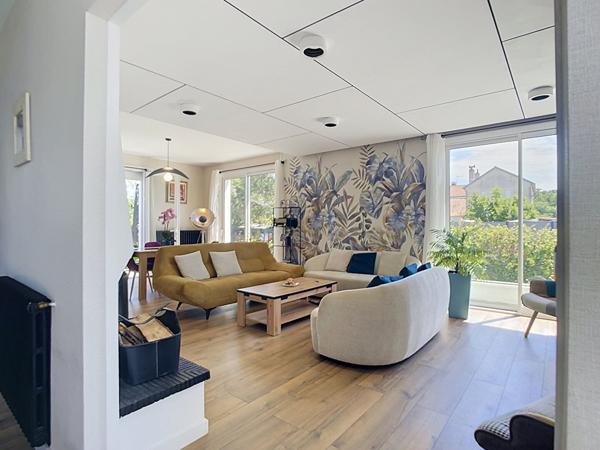Maison de Plain-pied entièrement rénovée à Vendre - Saint Léger-sous-Cholet
