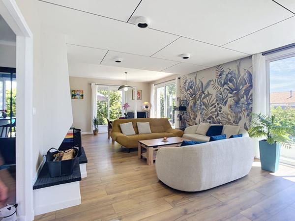 Maison de Plain-pied entièrement rénovée à Vendre - Saint Léger-sous-Cholet