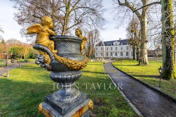 Château néoclassique à 1h de Paris, à 10 min de Provins