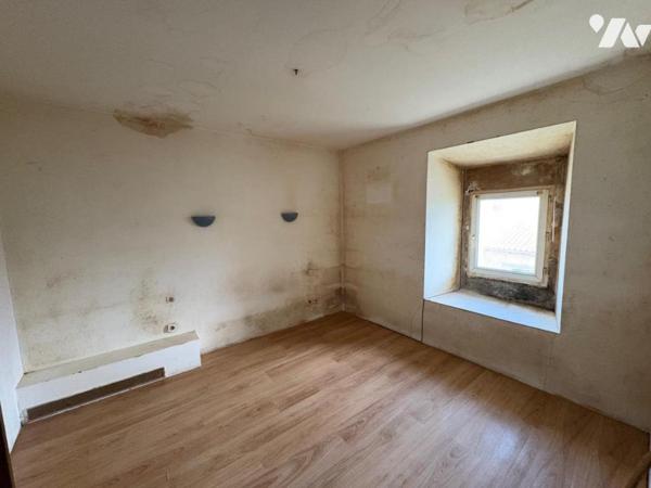 CELLES SUR BELLE, maison ancienne de 104 m²