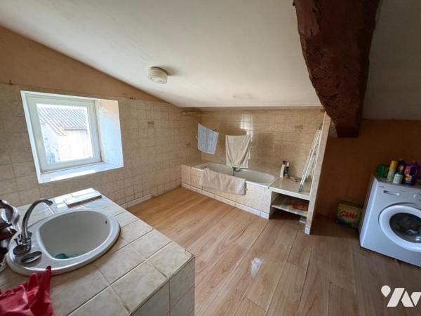 CELLES SUR BELLE, maison ancienne de 104 m²