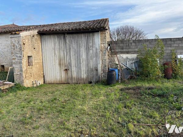 CELLES SUR BELLE, maison ancienne de 104 m²